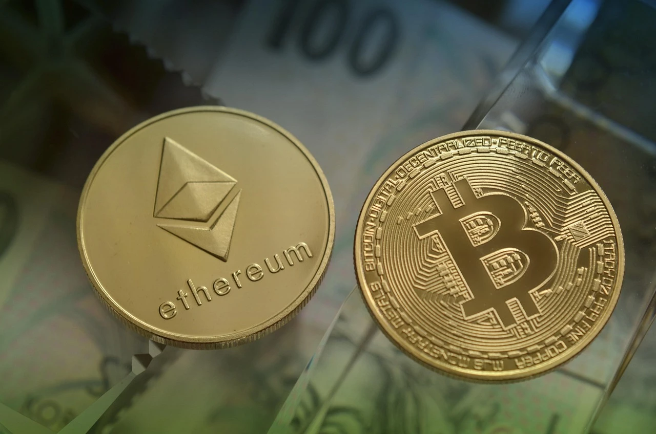 The Rise of Altcoins: Opportunities and Risks in the Evolving Crypto Landscape