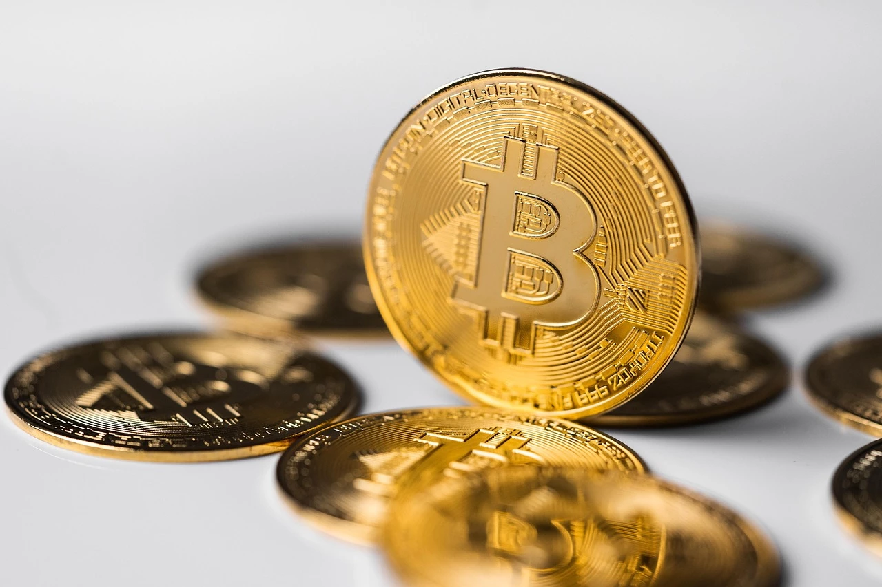 Bitcoin Faces Challenges as Market Sentiment Wavers